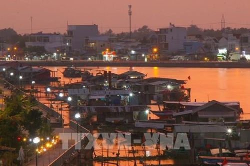 Chợ nổi Cái Răng trầm lắng: Nét xưa giữa dòng chảy đô thị