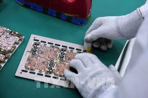 Các hãng bán dẫn Trung Quốc lập kỷ lục doanh thu