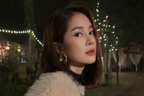 Lê Phương thả dáng quyến rũ khiến fan khó rời mắt