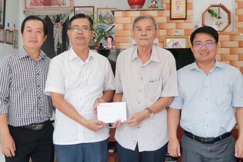 Chúc Tết cổ truyền Chôl Chnăm Thmây nguyên lãnh đạo sở và các trường dân tộc nội trú