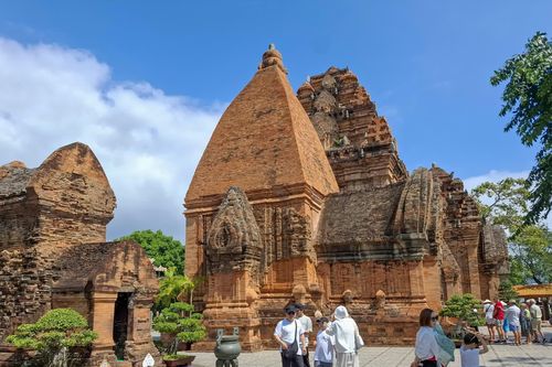 Quan tâm bảo tồn di tích