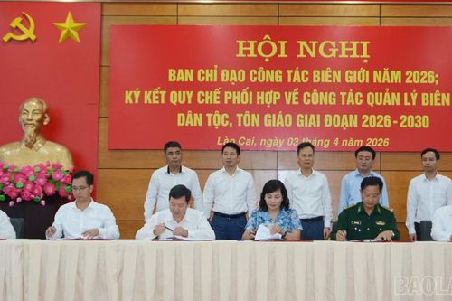 Ký kết Quy chế phối hợp về công tác quản lý biên giới, lãnh thổ, công tác dân tộc, tôn giáo