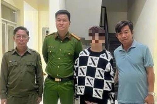 Công an xã Sơn Mỹ bắt giữ đối tượng, đưa đi cai nghiện bắt buộc sau 1 năm lẩn trốn