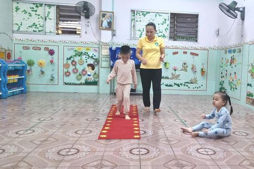 Trang bị kỹ năng dạy học hòa nhập cho giáo viên mầm non