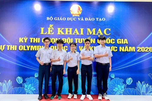 Học sinh Quốc Học - Huế vào đội tuyển Olympic Tin học châu Á - Thái Bình Dương