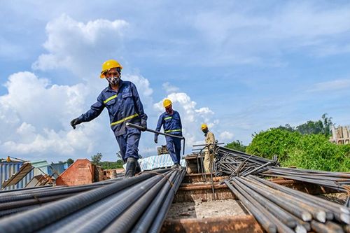 Giá vật liệu tăng 'phi mã', người dân chùn tay xây nhà