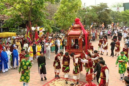 Đặc sắc lễ hội truyền thống làng Giang Cao
