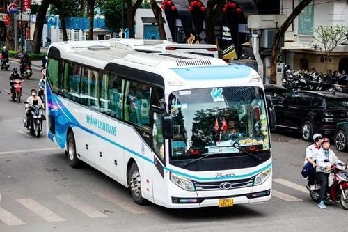 Đề xuất cho phép xe du lịch 29 chỗ được hoạt động 24/24h