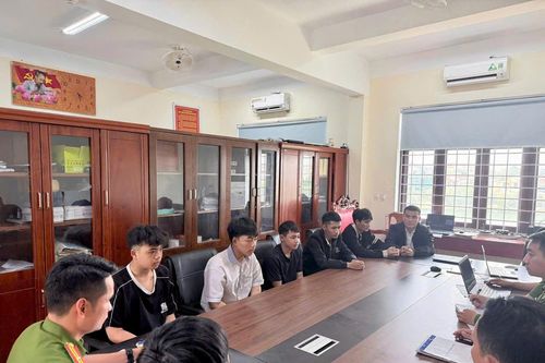 Phạt 17 triệu đồng nhóm 'quái xế' gây náo loạn đường phố Quảng Trị trong đêm