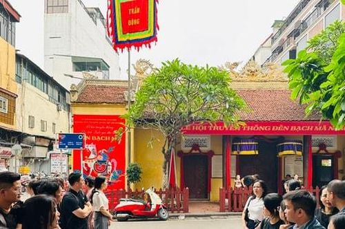 Chuẩn hóa đội ngũ hướng dẫn viên du lịch: Nâng tầm chất lượng dịch vụ Thủ đô