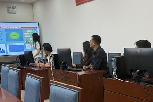 Phường Ô Chợ Dừa đẩy mạnh chuyển đổi số, nâng cao chất lượng phục vụ nhân dân