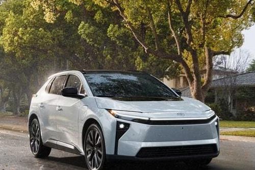 Xe điện Toyota đánh bại Ford ngay trên sân nhà
