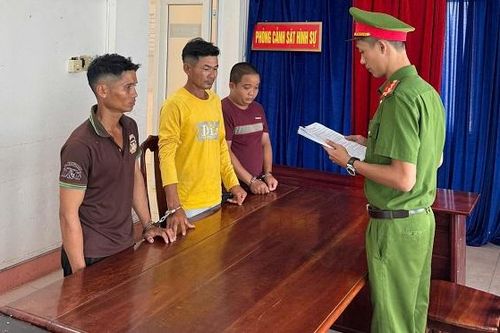 Bóp còi xua đàn trâu, người đàn ông ở Đà Nẵng bị đánh lún sọ