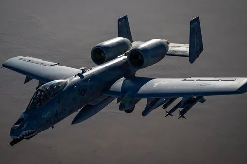 Iran nhắm bắn chiến đấu cơ Mỹ gần eo biển Hormuz
