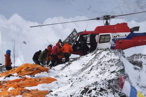 Bóc trần đường dây 'đầu độc' du khách ở Everest
