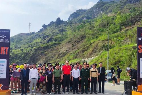 Khởi tranh giải 'Chạy trên cung đường Hạnh Phúc' năm 2026