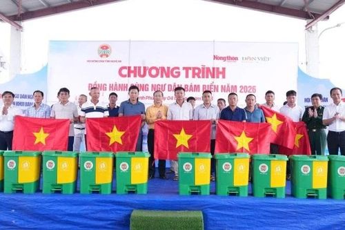 Đồng hành cùng ngư dân bám biển