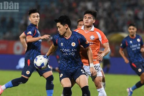 Đình Bắc tỏa sáng, Công an Hà Nội thắng đậm SHB Đà Nẵng