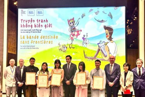 Trao giải cuộc thi sáng tác truyện tranh lần thứ 2-2025