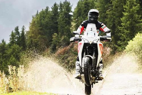 Moto Morini ra mắt X-Cape 700 2026, 'xế phượt' Ý giá 221 triệu đồng