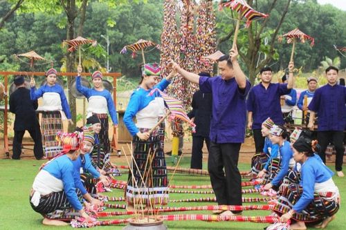 Nâng cao văn hóa ứng xử trong hoạt động du lịch cho cộng đồng