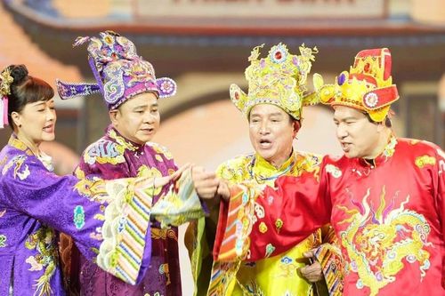 Khó như chọc cười 'thượng đế'