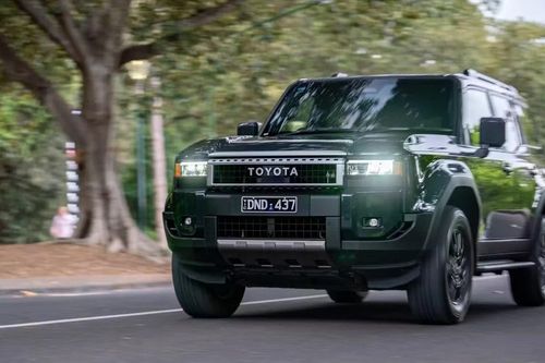 Toyota nâng cấp cho Land Cruiser Prado nhằm đối phó làn sóng trộm xe
