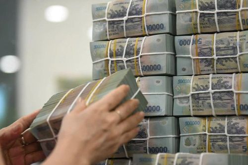 Thủ tướng yêu cầu 'hạ nhiệt' lãi suất ngân hàng