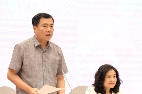 Thứ trưởng Bộ Công Thương: Đảm bảo nguồn cung xăng dầu đến hết tháng 4