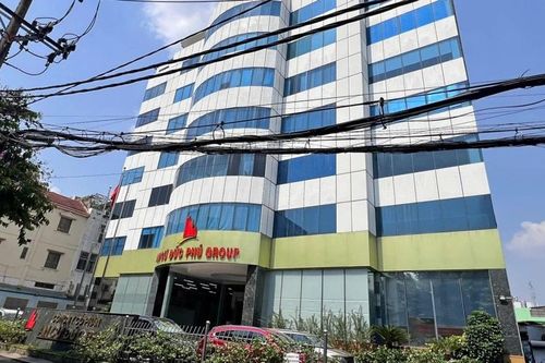 Ngân hàng siết nợ hàng trăm sổ đỏ