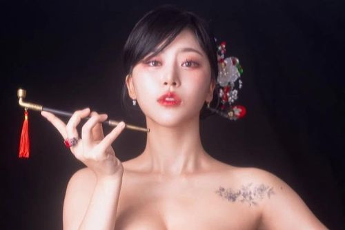 Nữ pháp sư nóng bỏng nhất