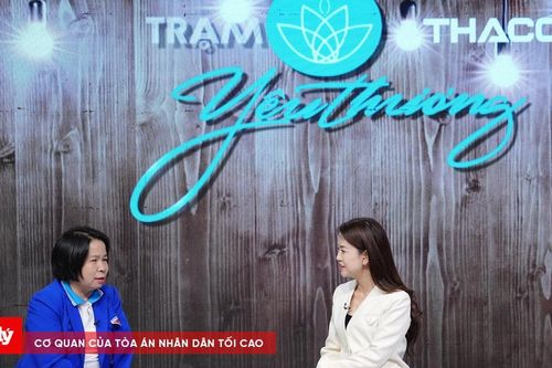 Người phụ nữ 'một tay' nâng đỡ nhiều phận đời khuyết tật