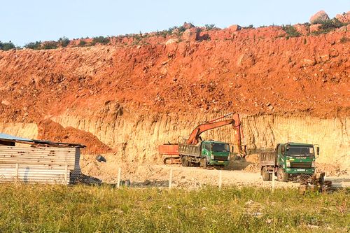 Khánh Hòa: Yêu cầu xử lý tình trạng khai thác đất trái phép với quy mô lớn