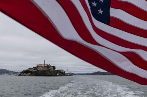 Tổng thống Donald Trump đề xuất khôi phục nhà tù Alcatraz
