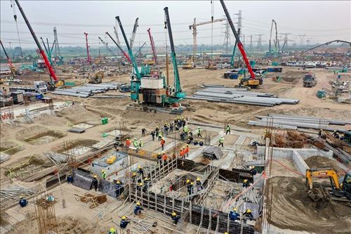 Hà Nội: Nhộn nhịp trên công trường dự án sân vận động Trống Đồng