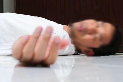 Người đàn ông 33 tuổi nguy kịch vì ham mát xa theo kiểu 'chẳng giống ai'
