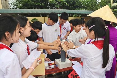 Mang 'Phòng thí nghiệm cộng đồng' đến với học sinh Thanh Hóa