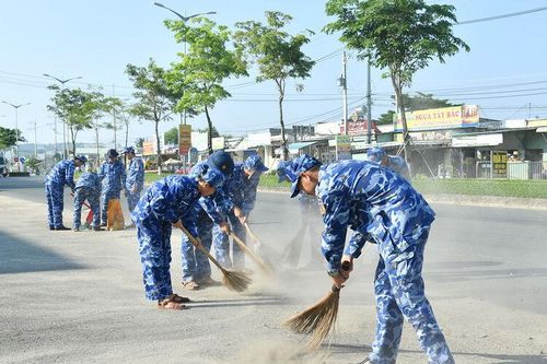 Bộ Tư lệnh Vùng Cảnh sát biển 4 tích cực hưởng ứng Ngày Vì môi trường Phú Quốc