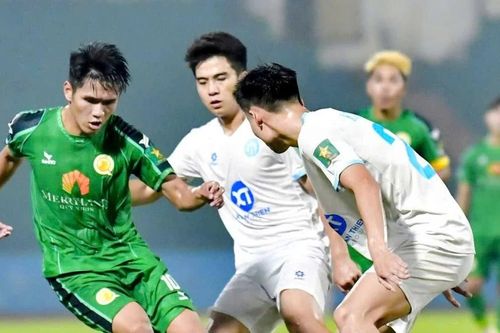 Quy Nhơn United có chiến thắng đầu tiên trên sân khách tại Giải hạng nhất quốc gia