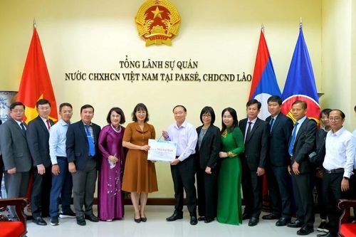 Đoàn công tác tỉnh Gia Lai thăm Tổng Lãnh sự quán Việt Nam tại Pakse