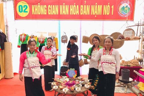 Đồng bào dân tộc Mảng xóa bỏ hủ tục