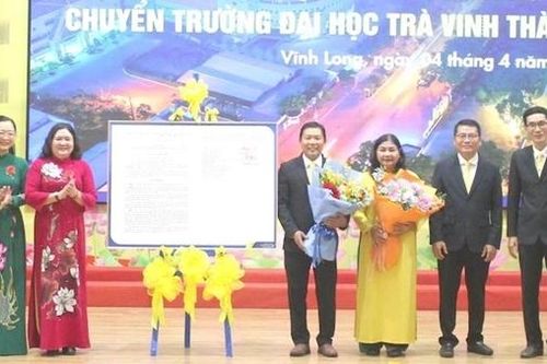 Công bố Quyết định chuyển Trường Đại học Trà Vinh thành Đại học Trà Vinh