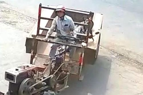 Bắt đối tượng táo tợn trộm công nông ngay trong sân nhà dân