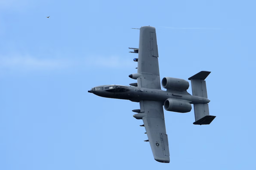Iran tuyên bố bắn hạ cường kích A-10 của Mỹ gần eo biển Hormuz