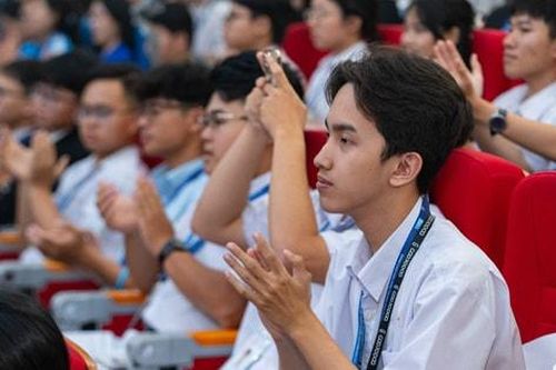 Tăng cường quyền tự chủ và trách nhiệm giải trình của cơ sở giáo dục đại học