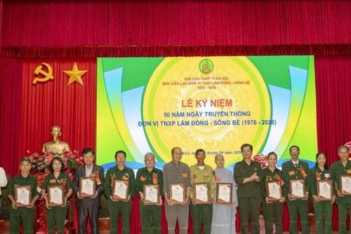 Kỷ niệm 50 năm Ngày truyền thống Đơn vị thanh niên xung phong khắc phục hậu quả chiến tranh