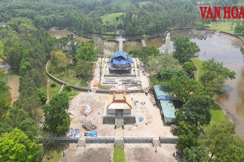 Di tích lăng vua Thiệu Trị đang được tu bổ như thế nào?