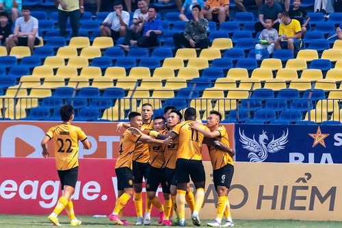 Đông Á Thanh Hóa thắng đậm Công an TP.HCM, tạm vơi nỗi lo trụ hạng