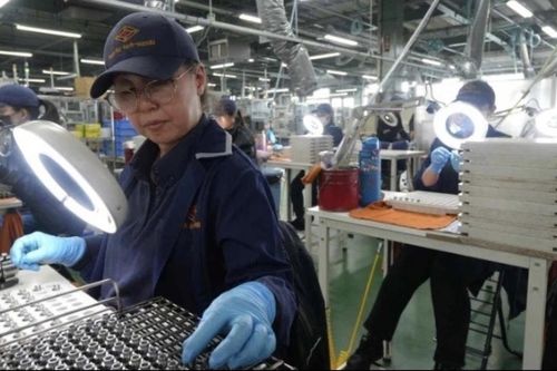 Nhật Bản cân nhắc siết chặt việc cấp giấy phép cư trú vĩnh viễn