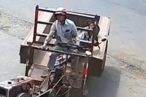 Gia Lai: Thanh niên ngang nhiên trộm xe công nông về sơn lại màu khác